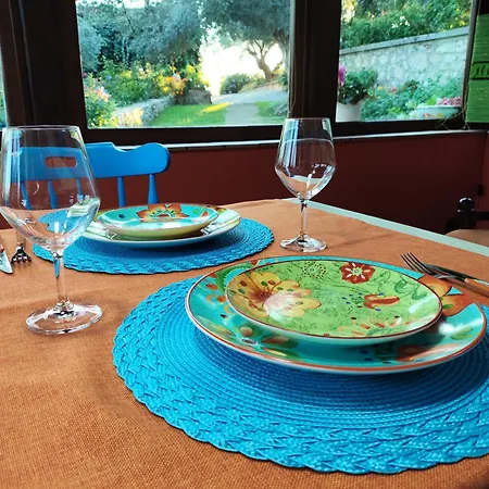 La Casetta Indipendente, Con Ampio Spazio * Fontechiari